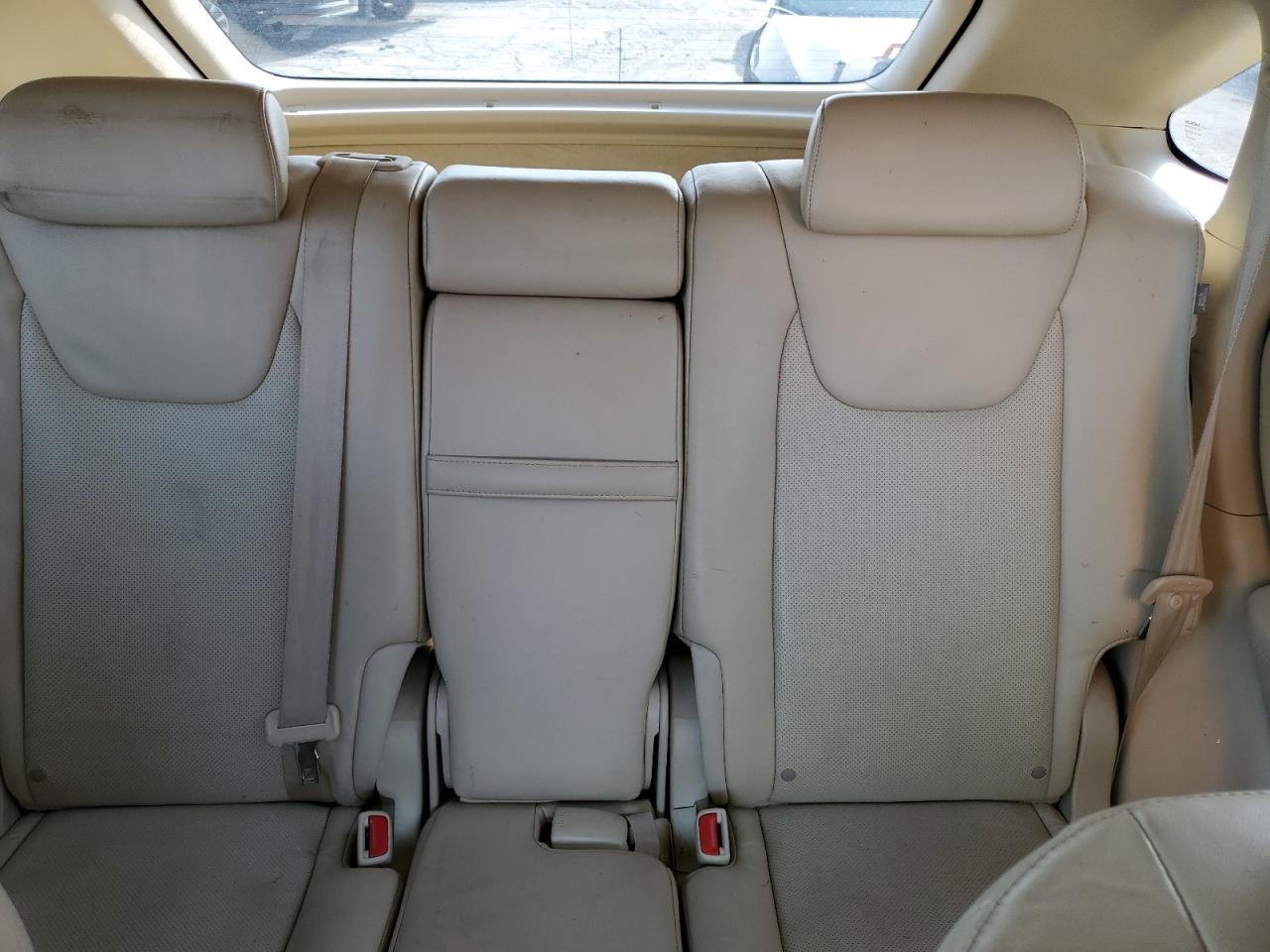 2010 Lexus RX - Image 10