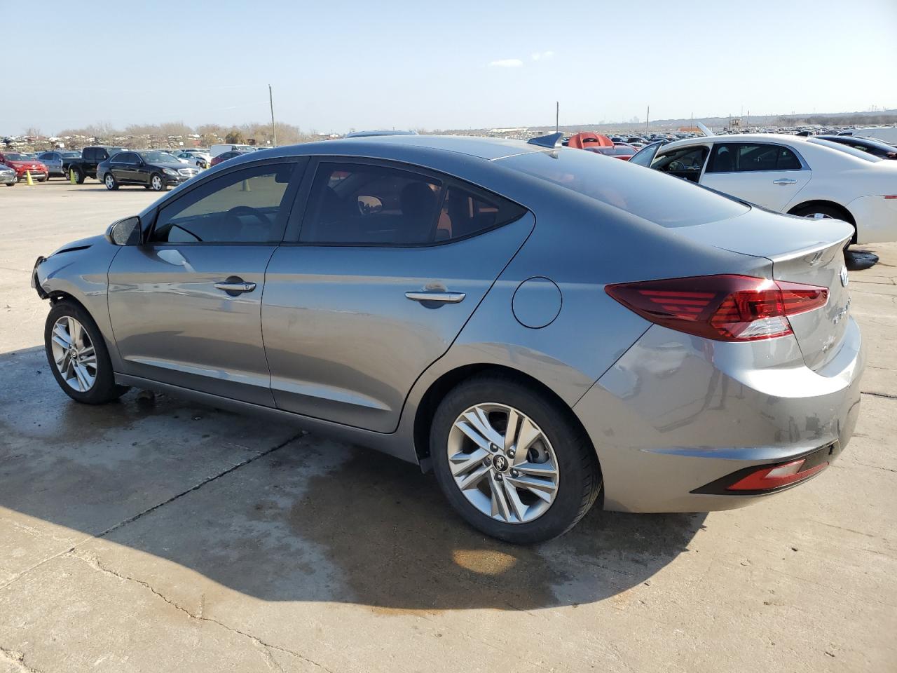 2019 Hyundai Elantra - Image 2