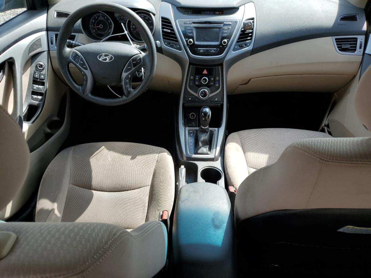 2014 Hyundai Elantra - Image 8