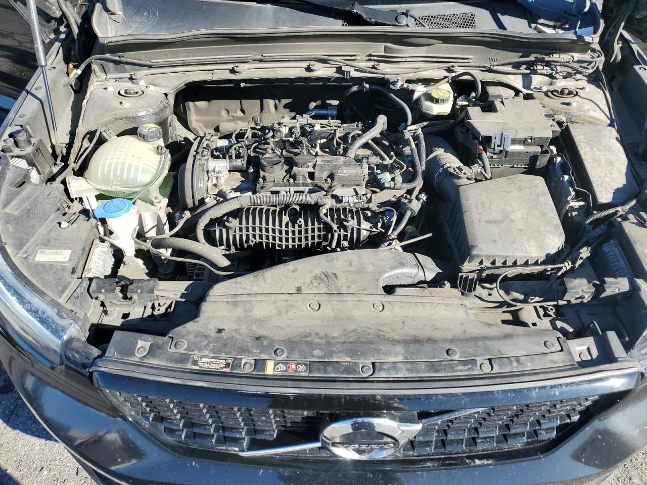 2020 Volvo XC40 - Image 12