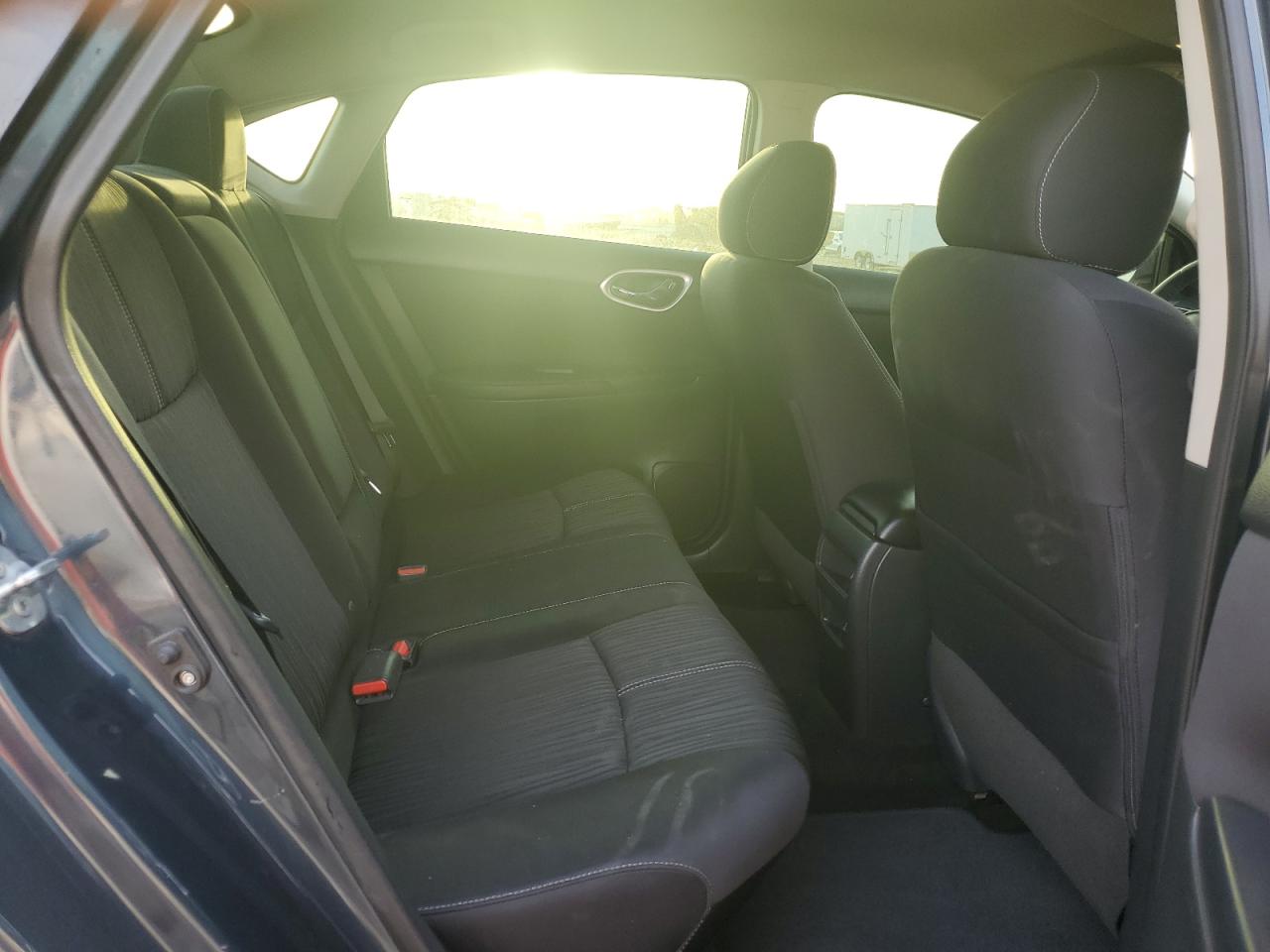 2016 Nissan Sentra - Image 10