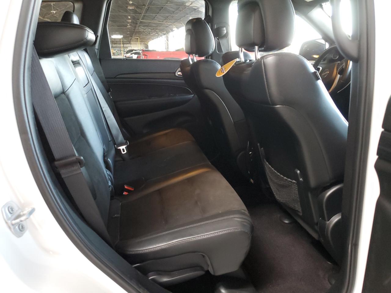 2019 Jeep Grand Cherokee - Image 11