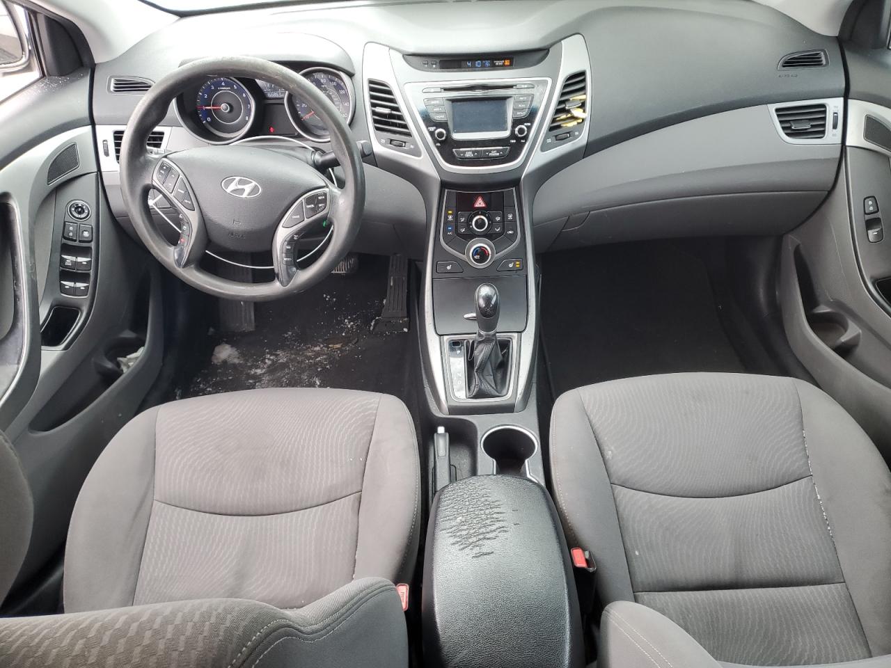 2014 Hyundai Elantra - Image 8