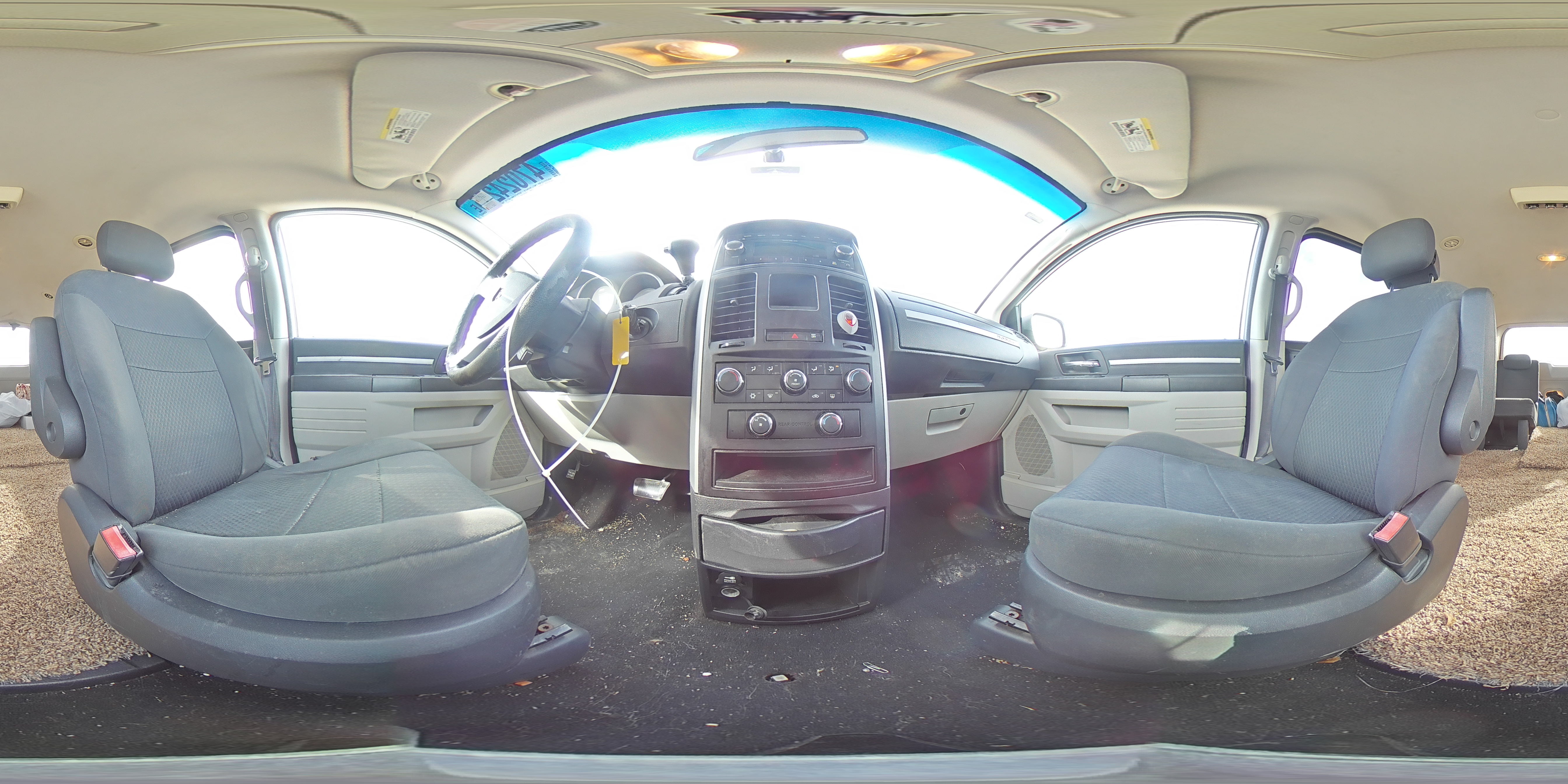 2010 Dodge Caravan - Image 14