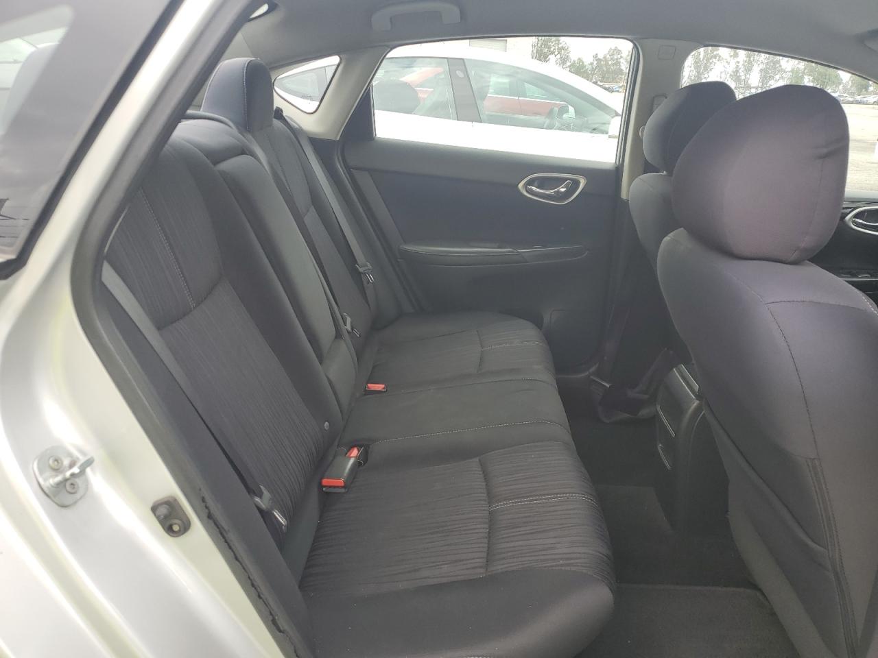 2016 Nissan Sentra - Image 10