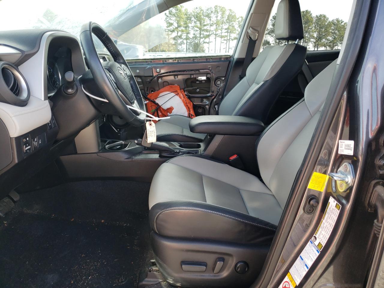 2017 Toyota RAV 4 - Image 7