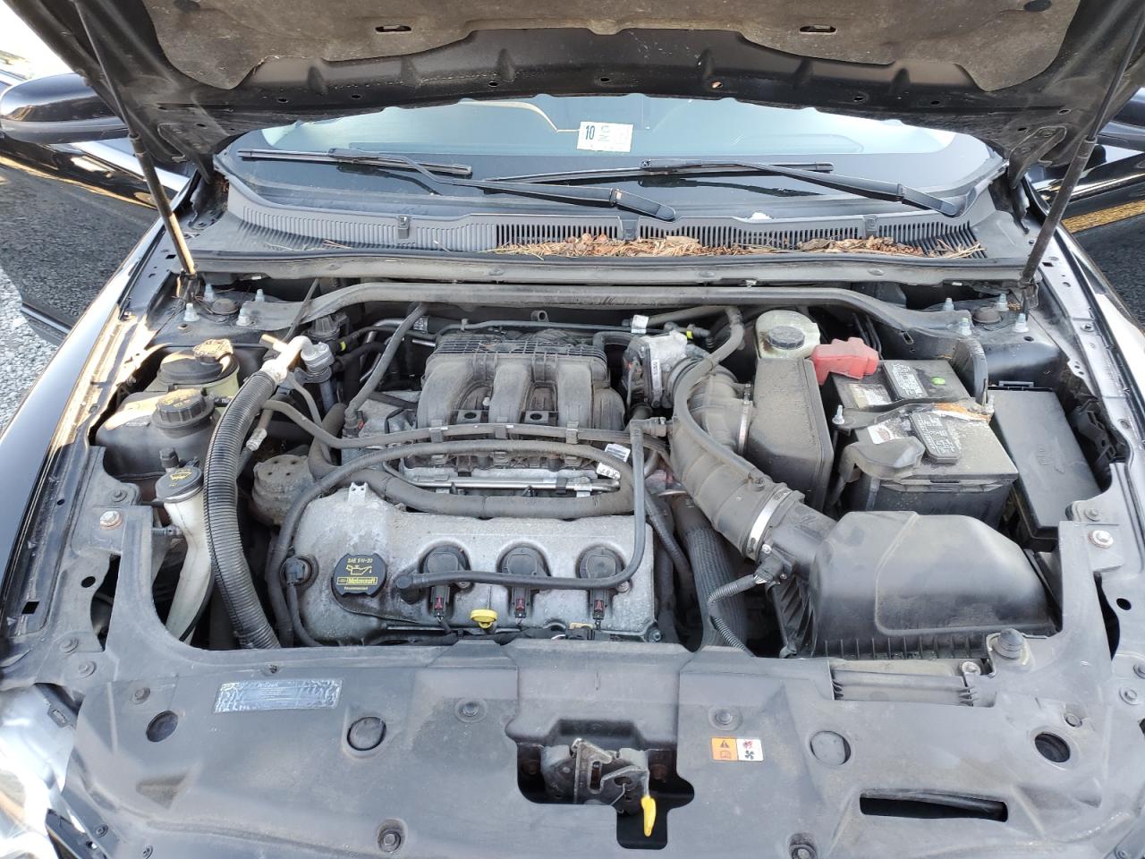2012 Ford Taurus - Image 11