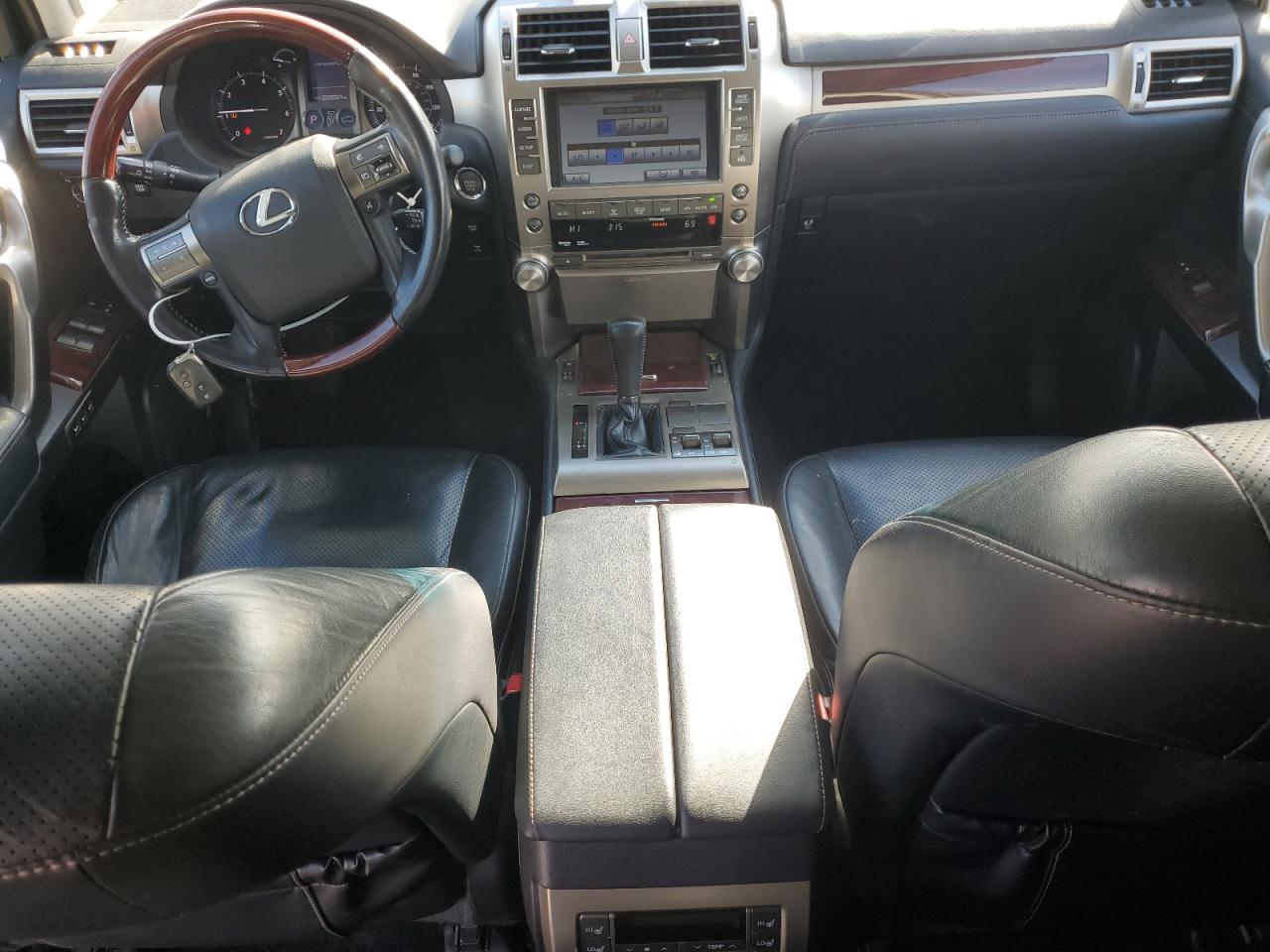 2011 Lexus GX - Image 8