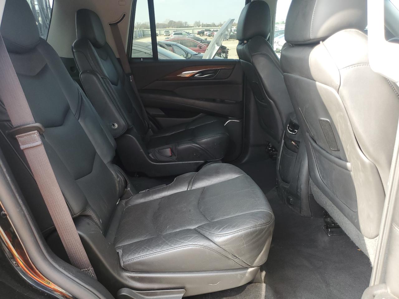 2015 Cadillac Escalade - Image 10