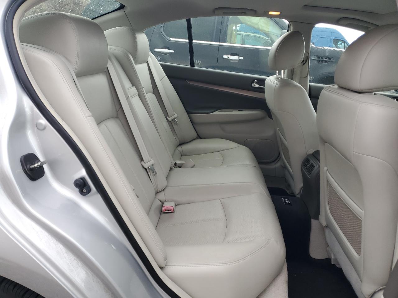 2013 Infiniti G - Image 10