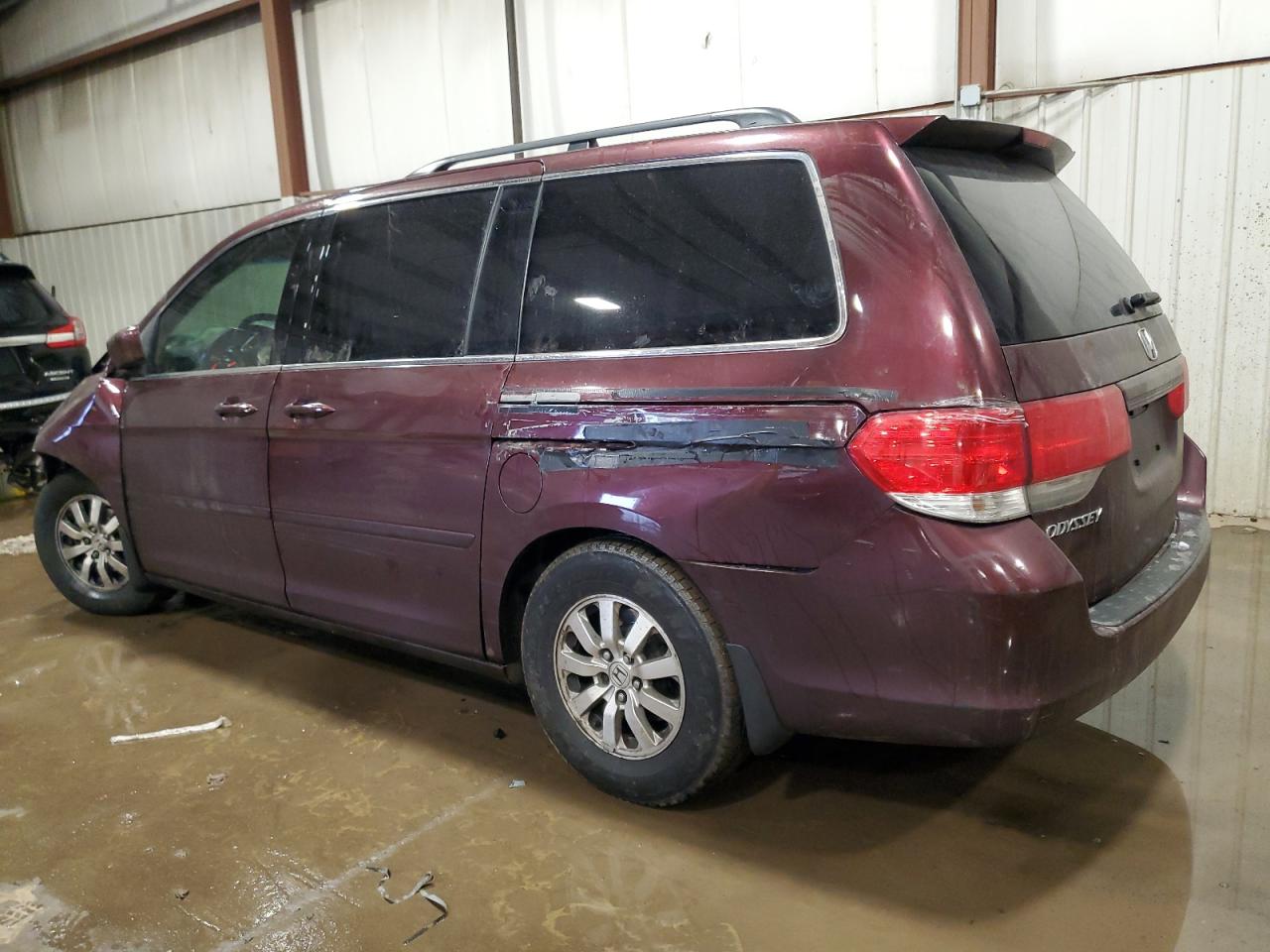 2010 Honda Odyssey - Image 2