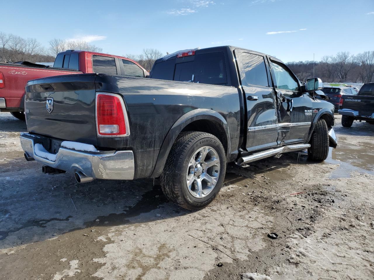 2016 RAM 1500 - Image 3