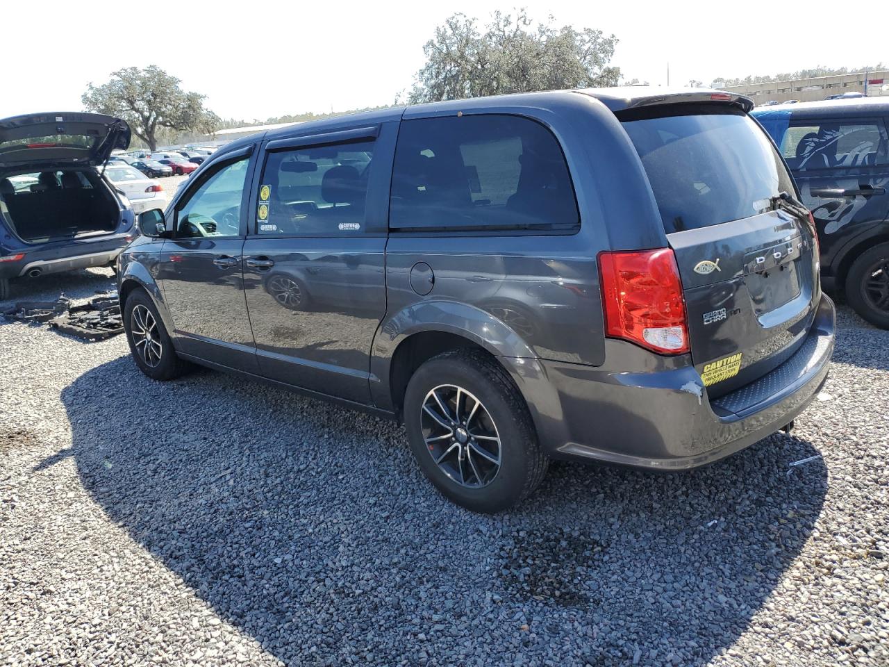 2018 Dodge Caravan - Image 2