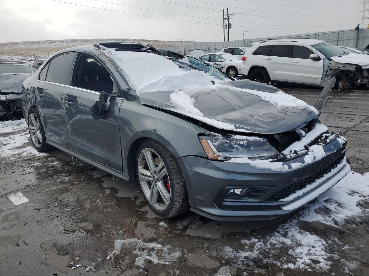2017 Volkswagen Jetta - Image 4