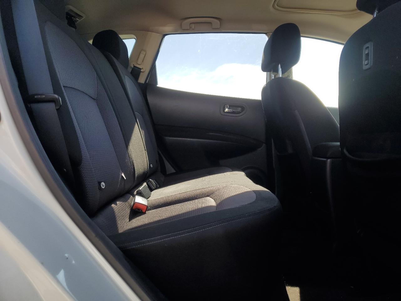 2011 Nissan Rogue - Image 11