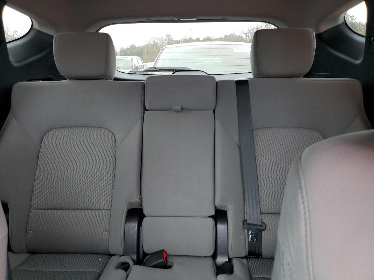 2017 Hyundai Santa Fe - Image 10