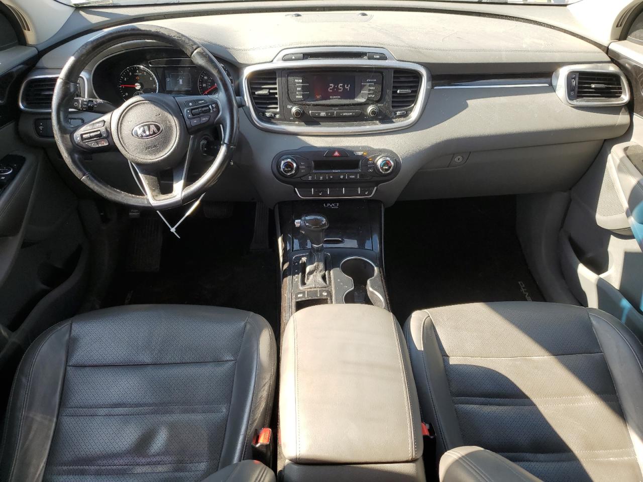 2016 Kia Sorento - Image 9