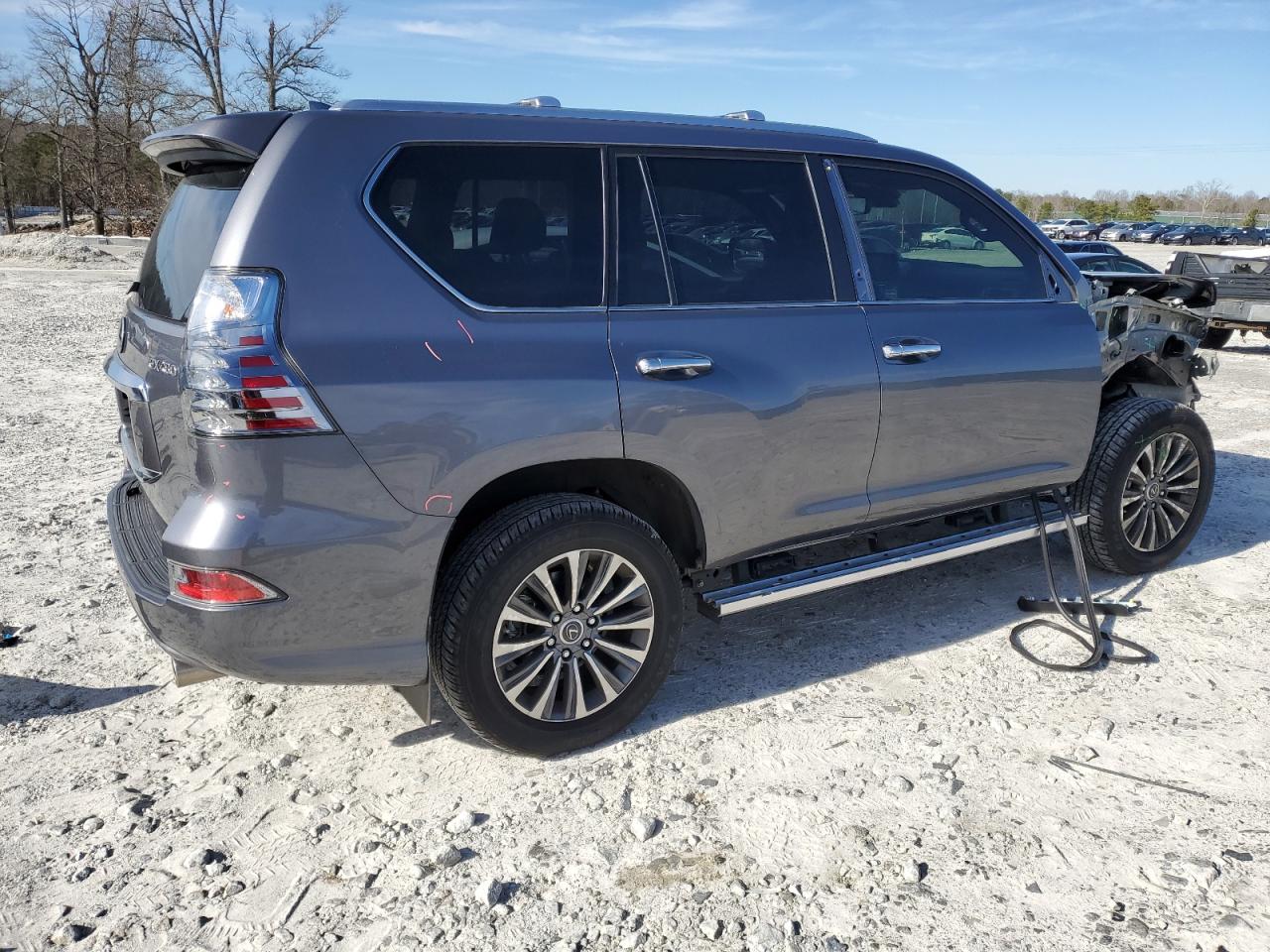 2023 Lexus GX - Image 3