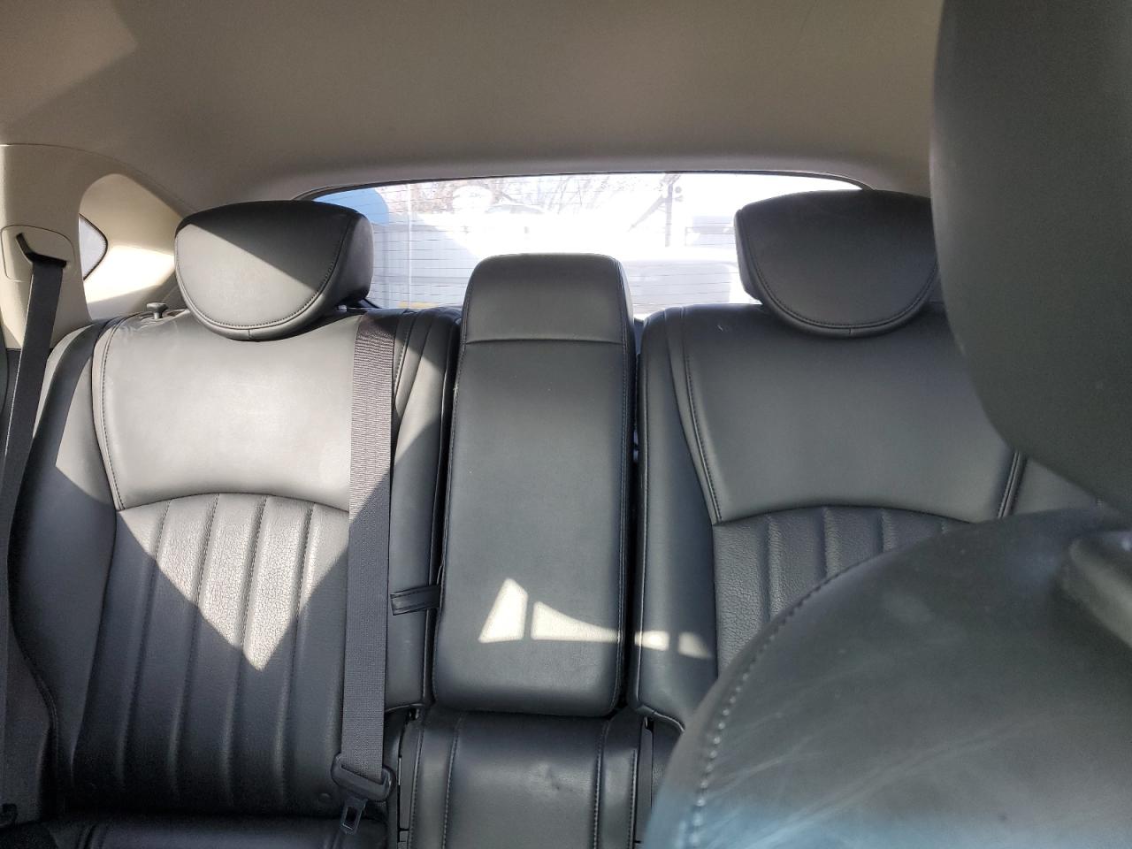2016 Infiniti QX50 - Image 10