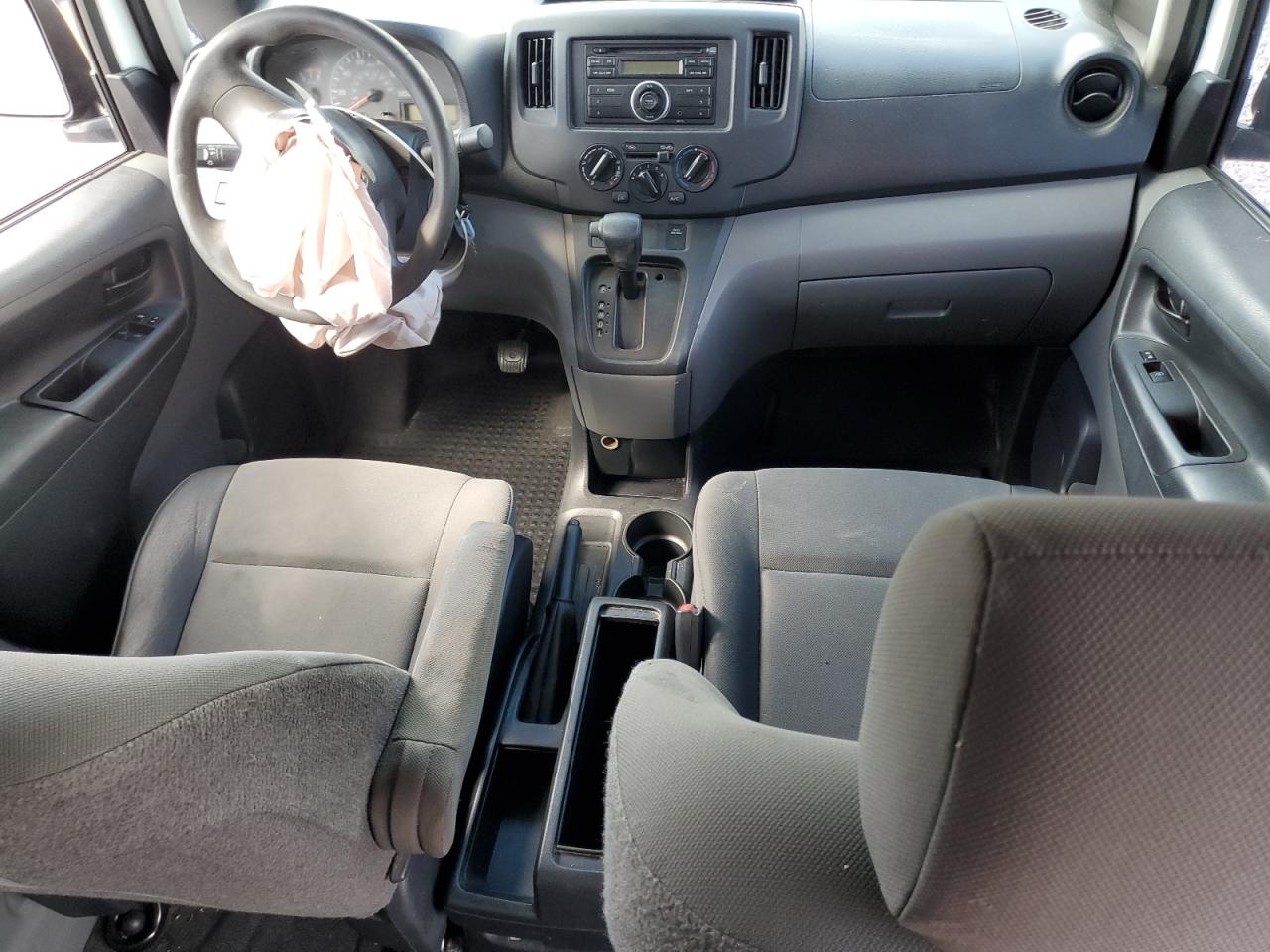 2015 Nissan NV - Image 8