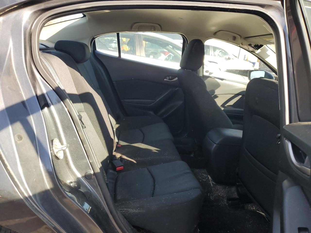 2014 Mazda 3 - Image 10