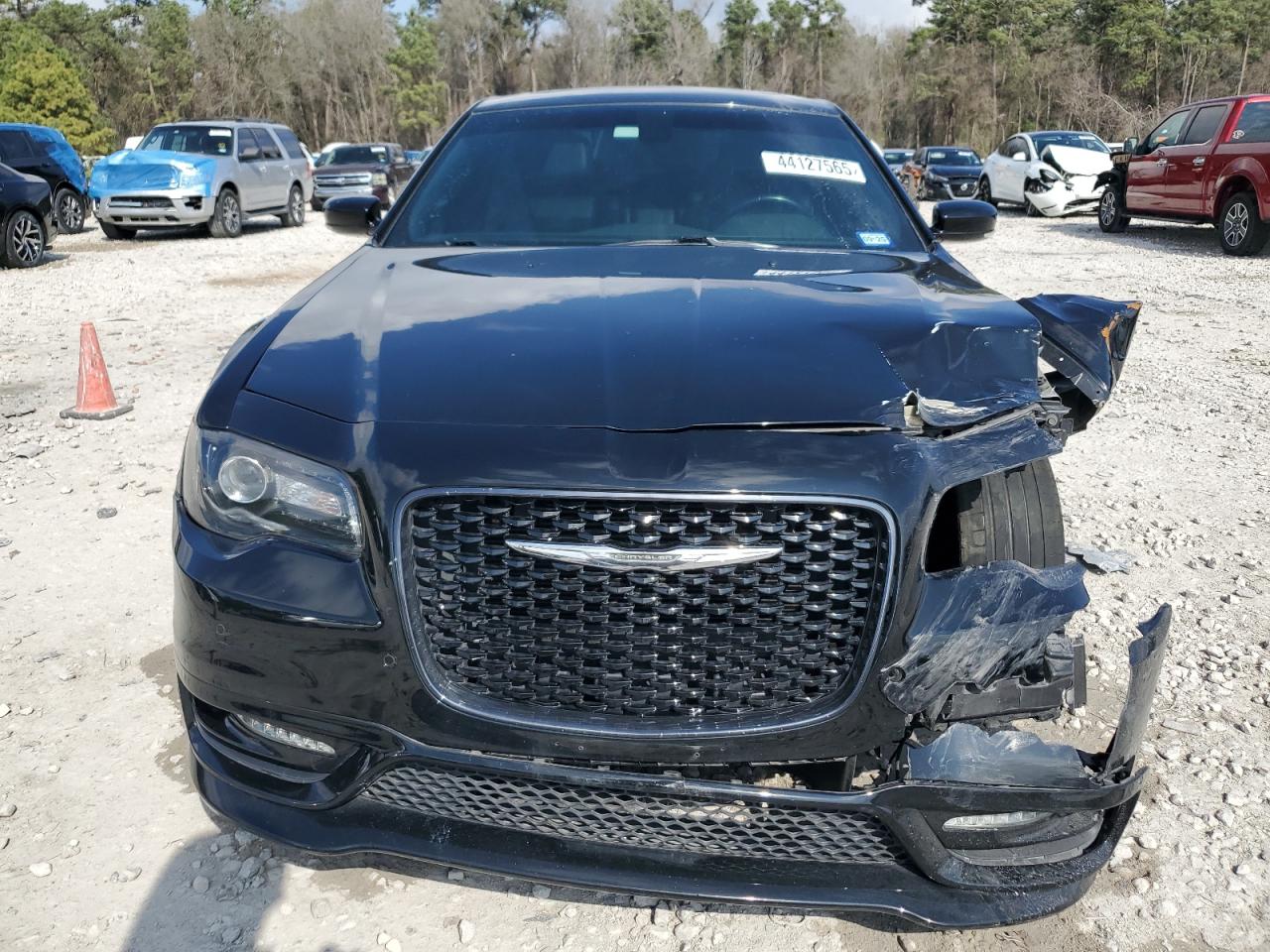 2018 Chrysler 300 - Image 5