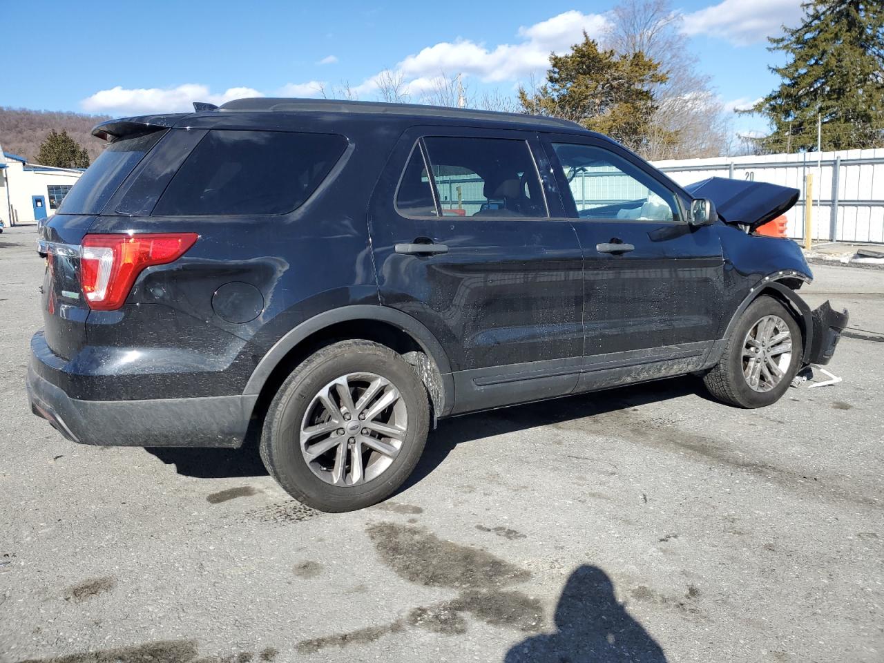 2016 Ford Explorer - Image 3