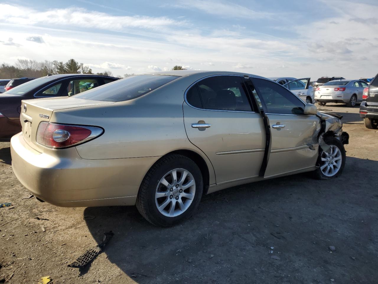 2002 Lexus ES - Image 3
