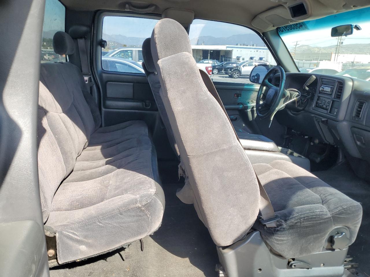 2001 Chevrolet Silverado - Image 10
