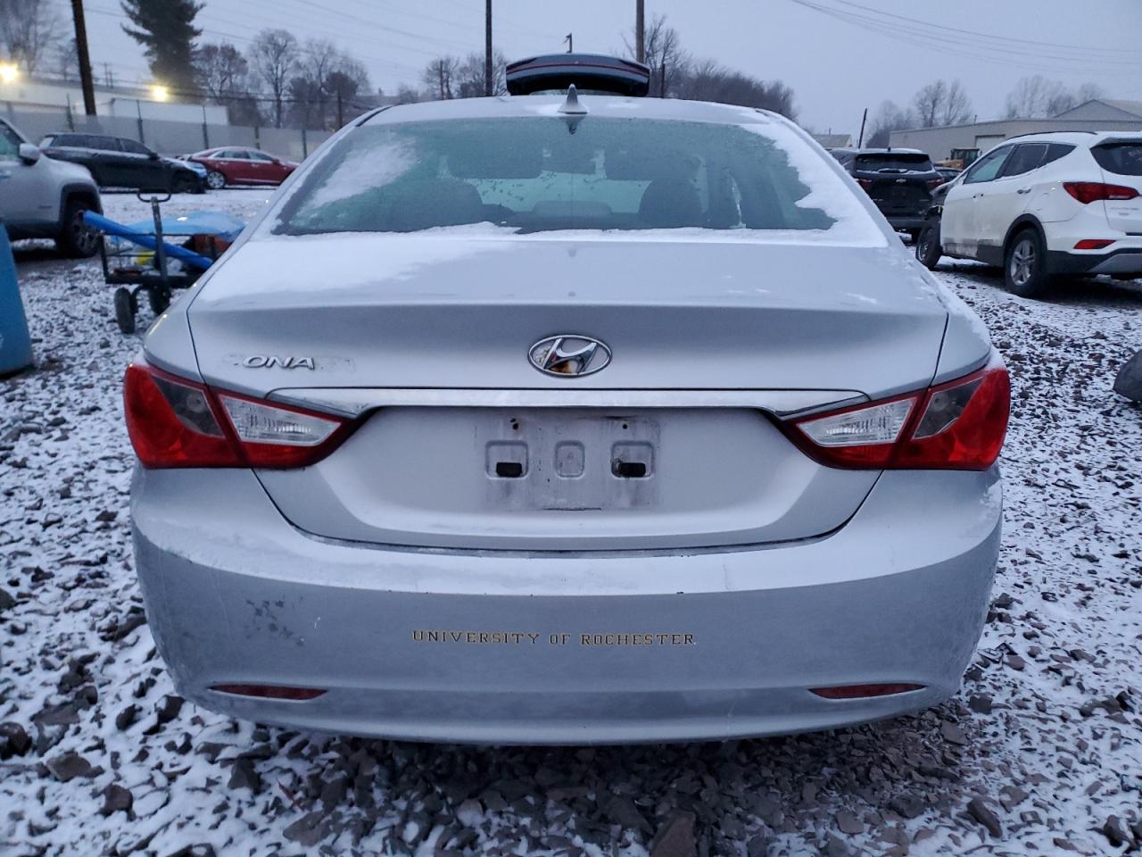2011 Hyundai Sonata - Image 6