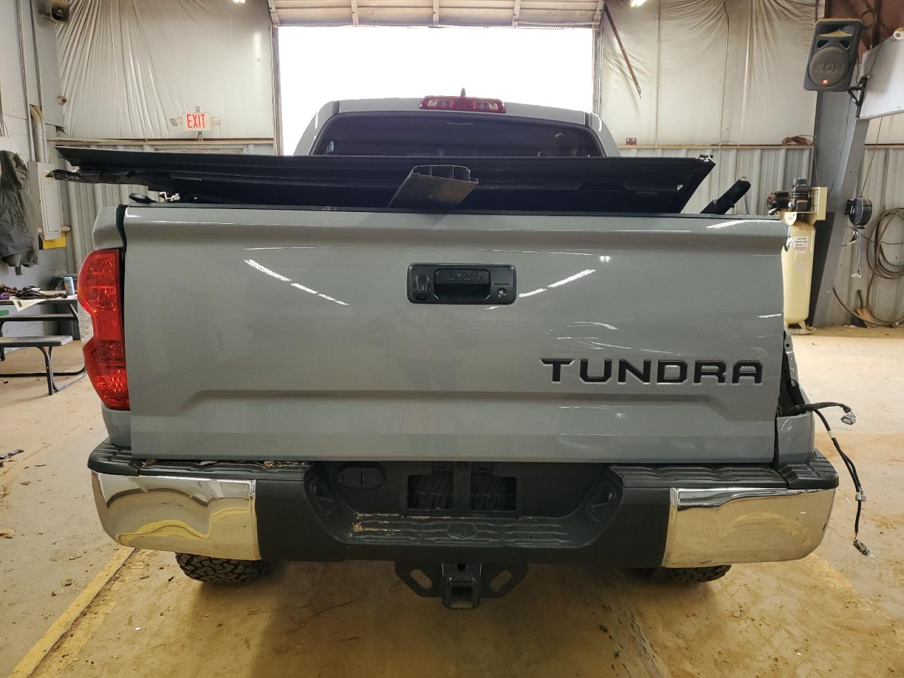 2021 Toyota Tundra - Image 6