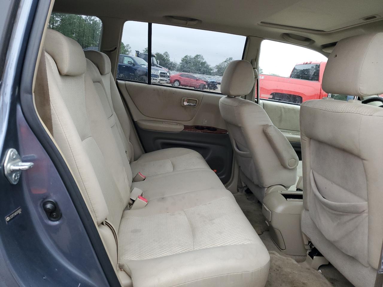 2005 Toyota Highlander - Image 11