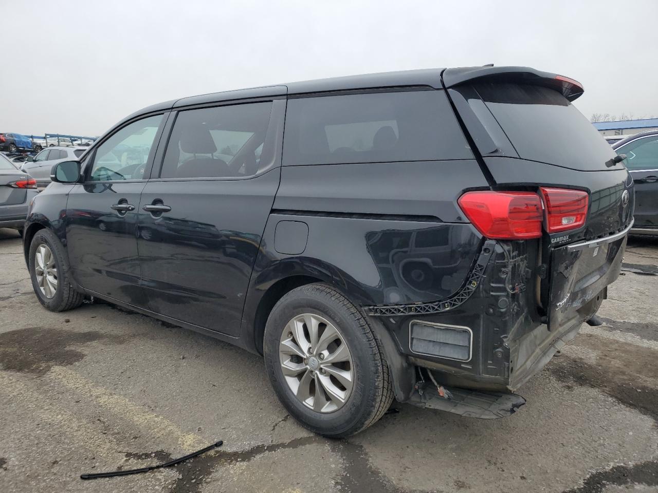 2019 Kia Sedona - Image 2