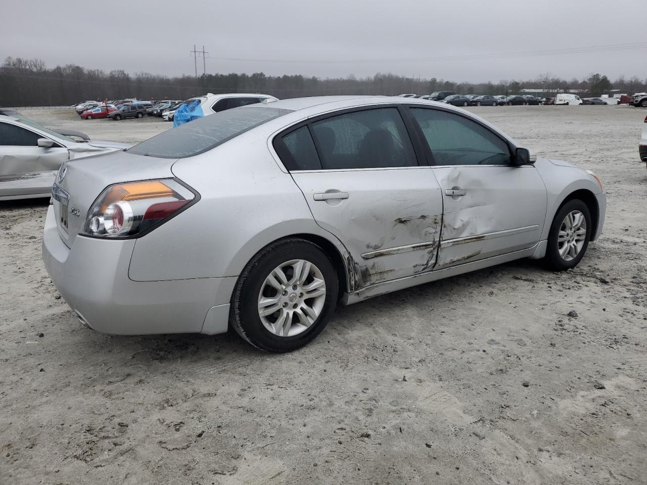 2010 Nissan Altima - Image 3