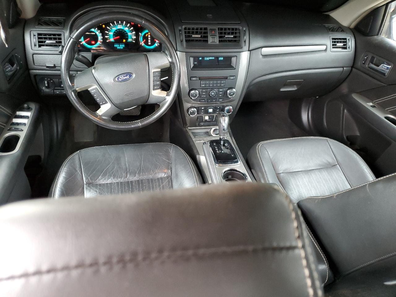 2010 Ford Fusion - Image 8