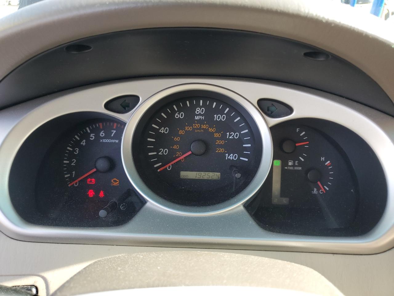 2005 Toyota Highlander - Image 9