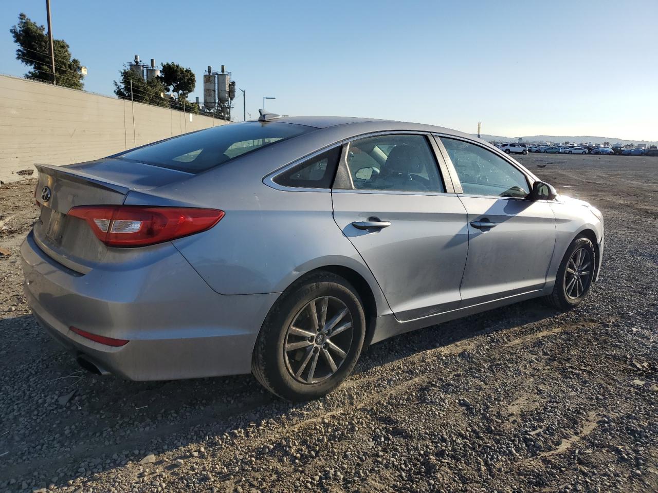 2017 Hyundai Sonata - Image 3