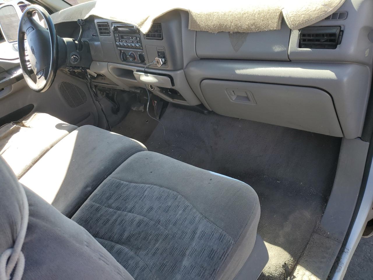 2000 Ford F350 - Image 8
