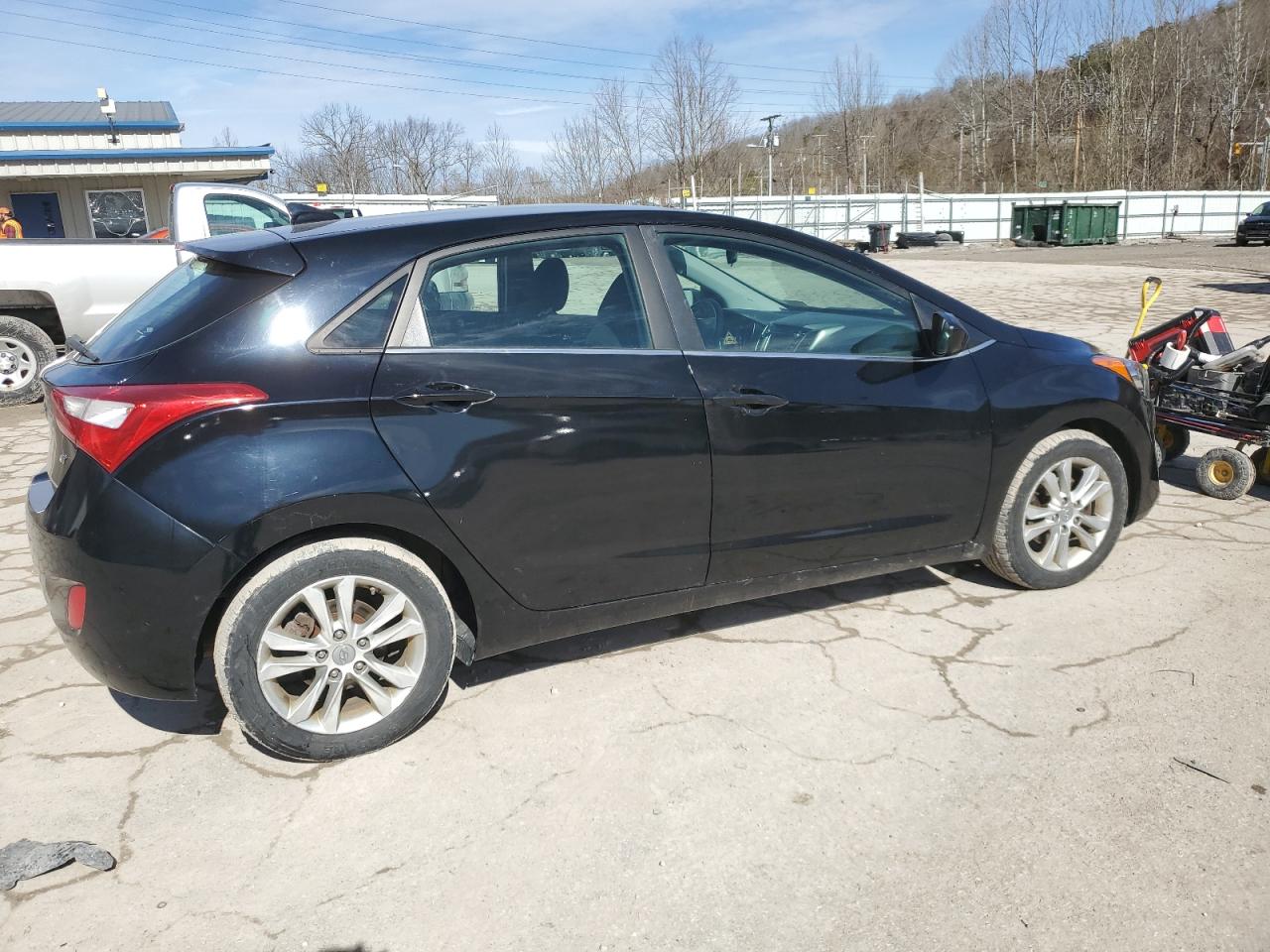 2013 Hyundai Elantra - Image 3