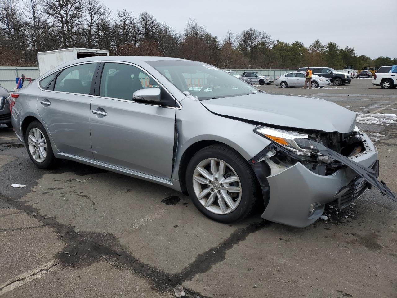 2015 Toyota Avalon - Image 4