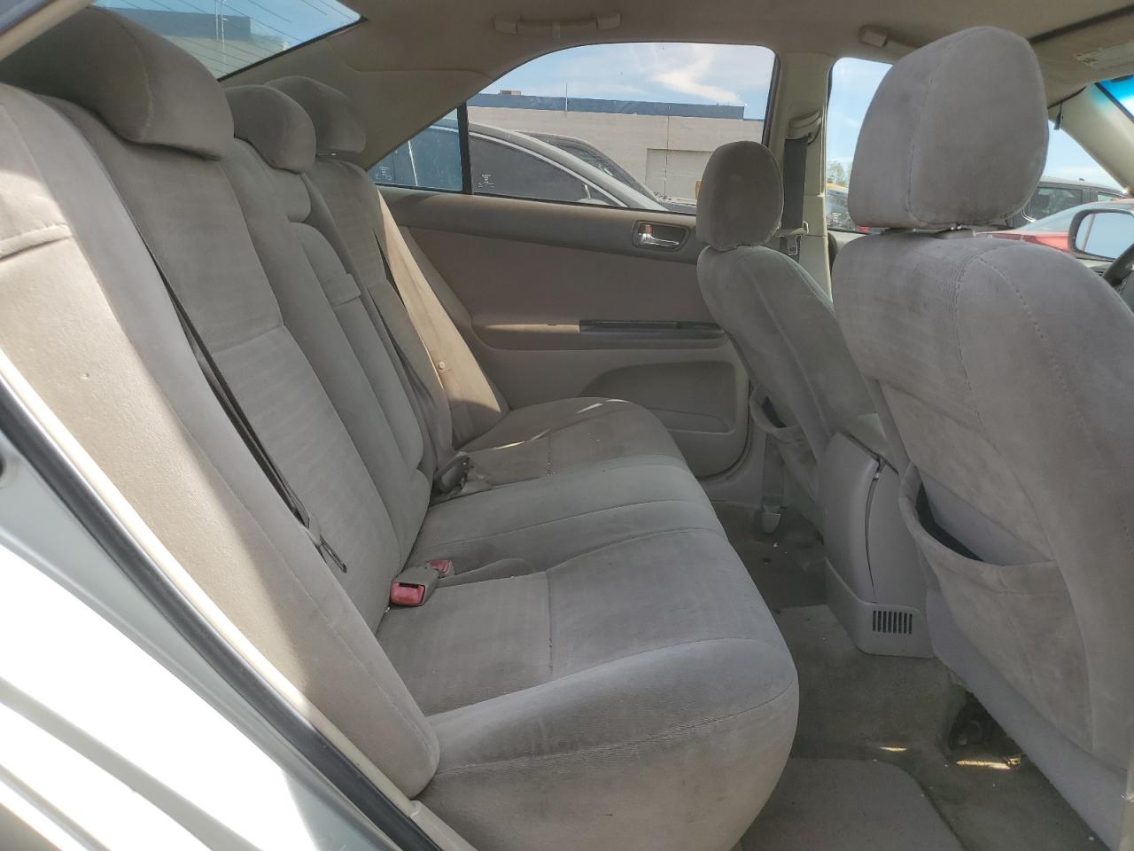 2005 Toyota Camry - Image 10