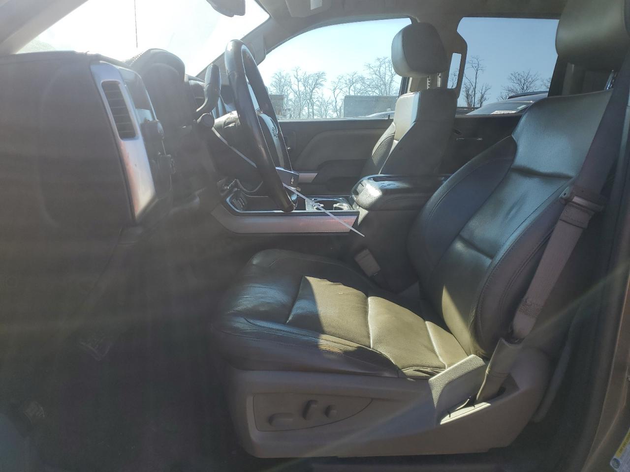 2015 Chevrolet Silverado - Image 7