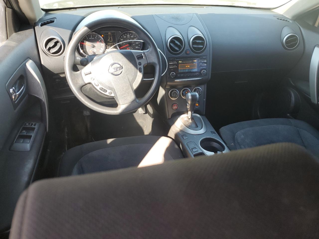 2014 Nissan Rogue - Image 8