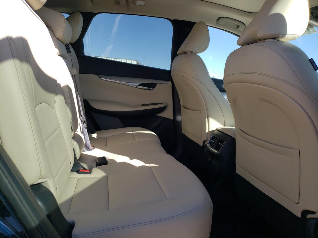 2020 Infiniti QX50 - Image 11