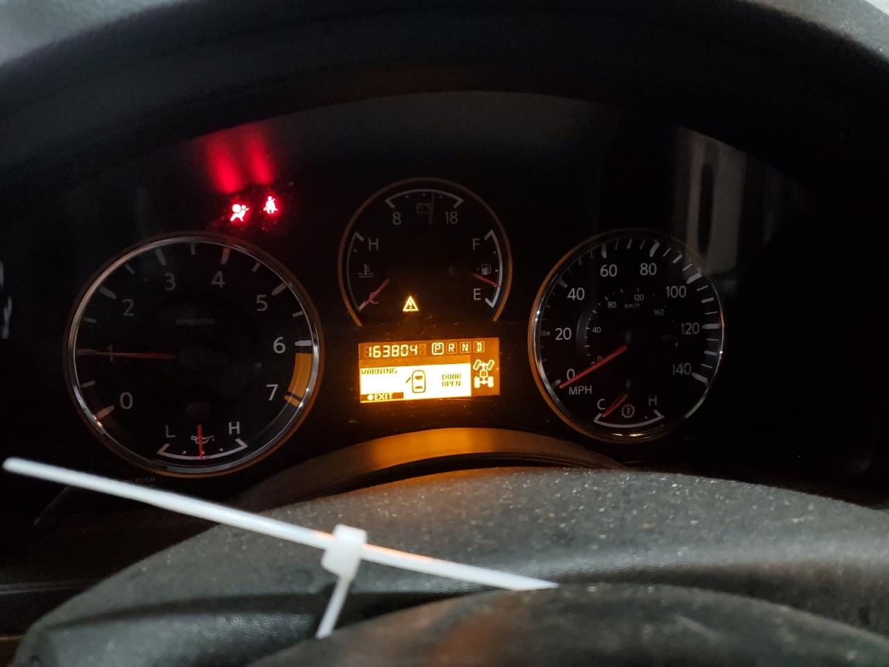 2015 Nissan Armada - Image 9