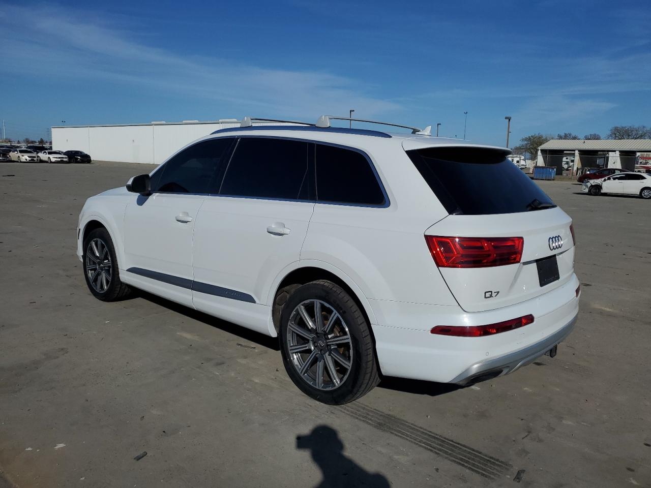 2017 Audi Q7 - Image 2