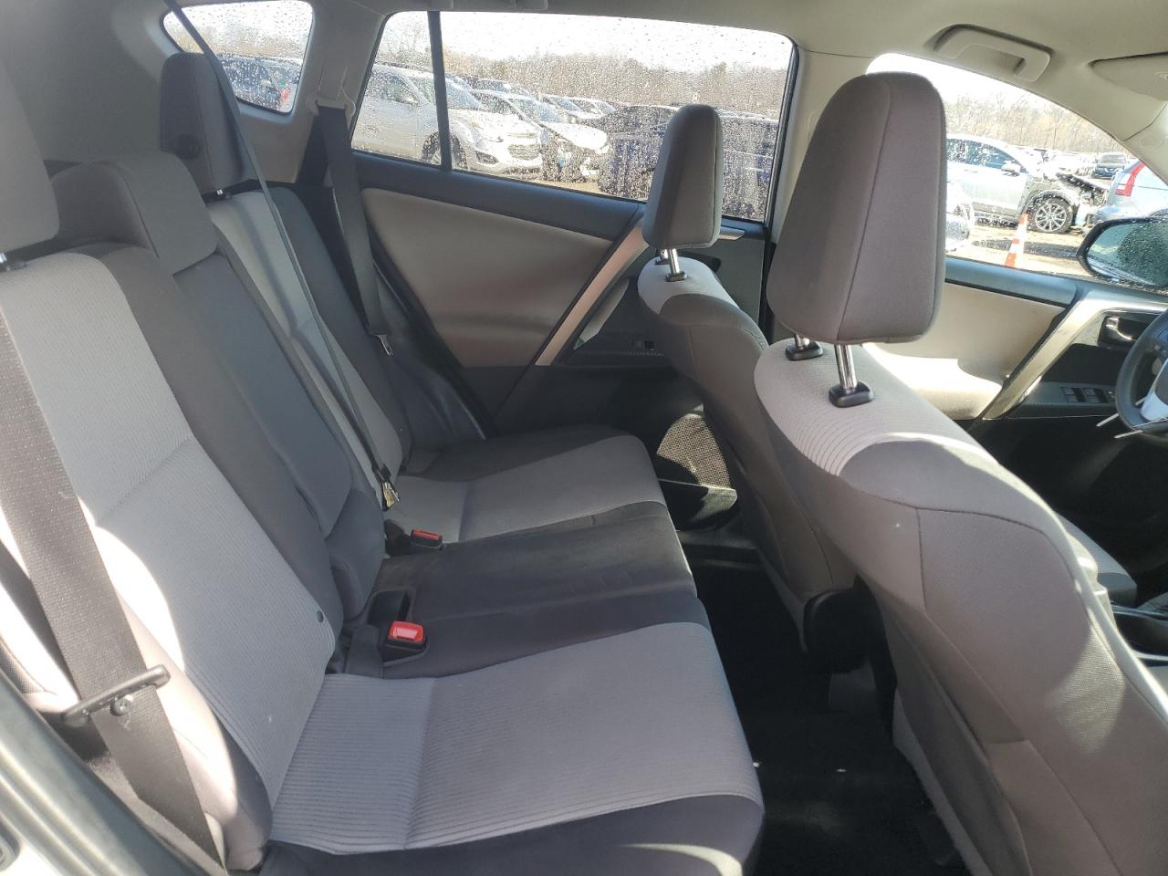 2014 Toyota RAV 4 - Image 11