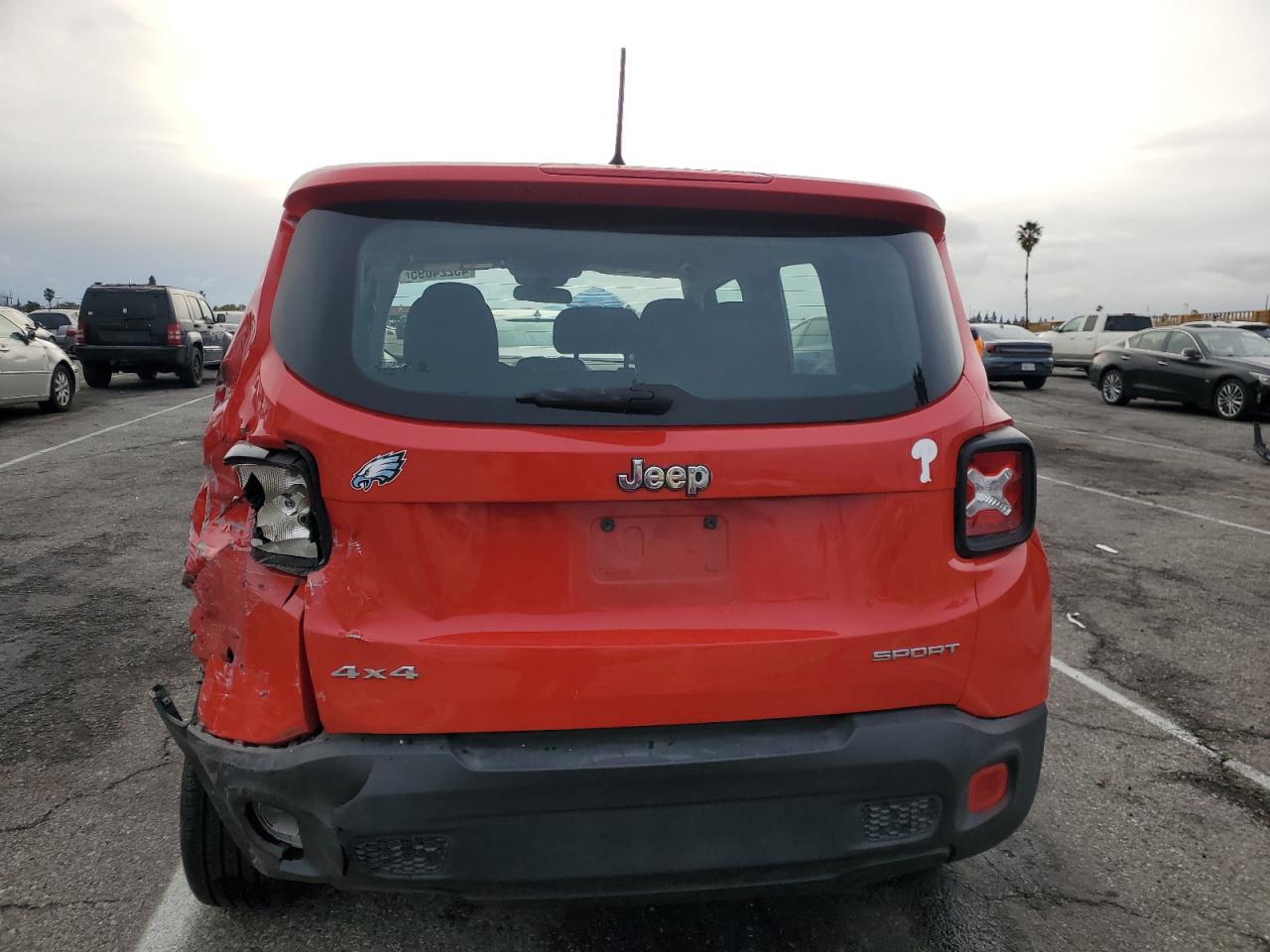 2016 Jeep Renegade - Image 6