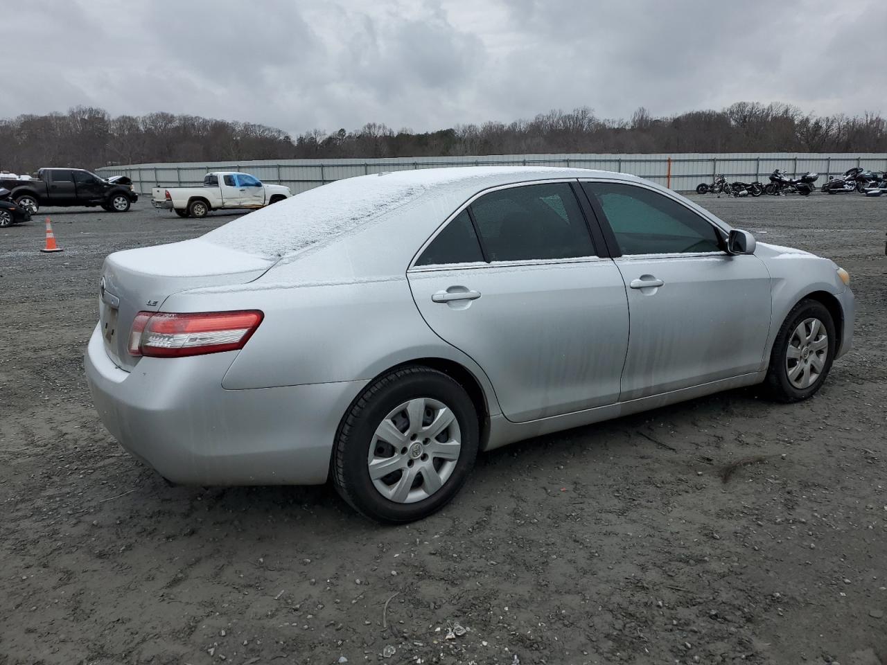 2010 Toyota Camry - Image 3