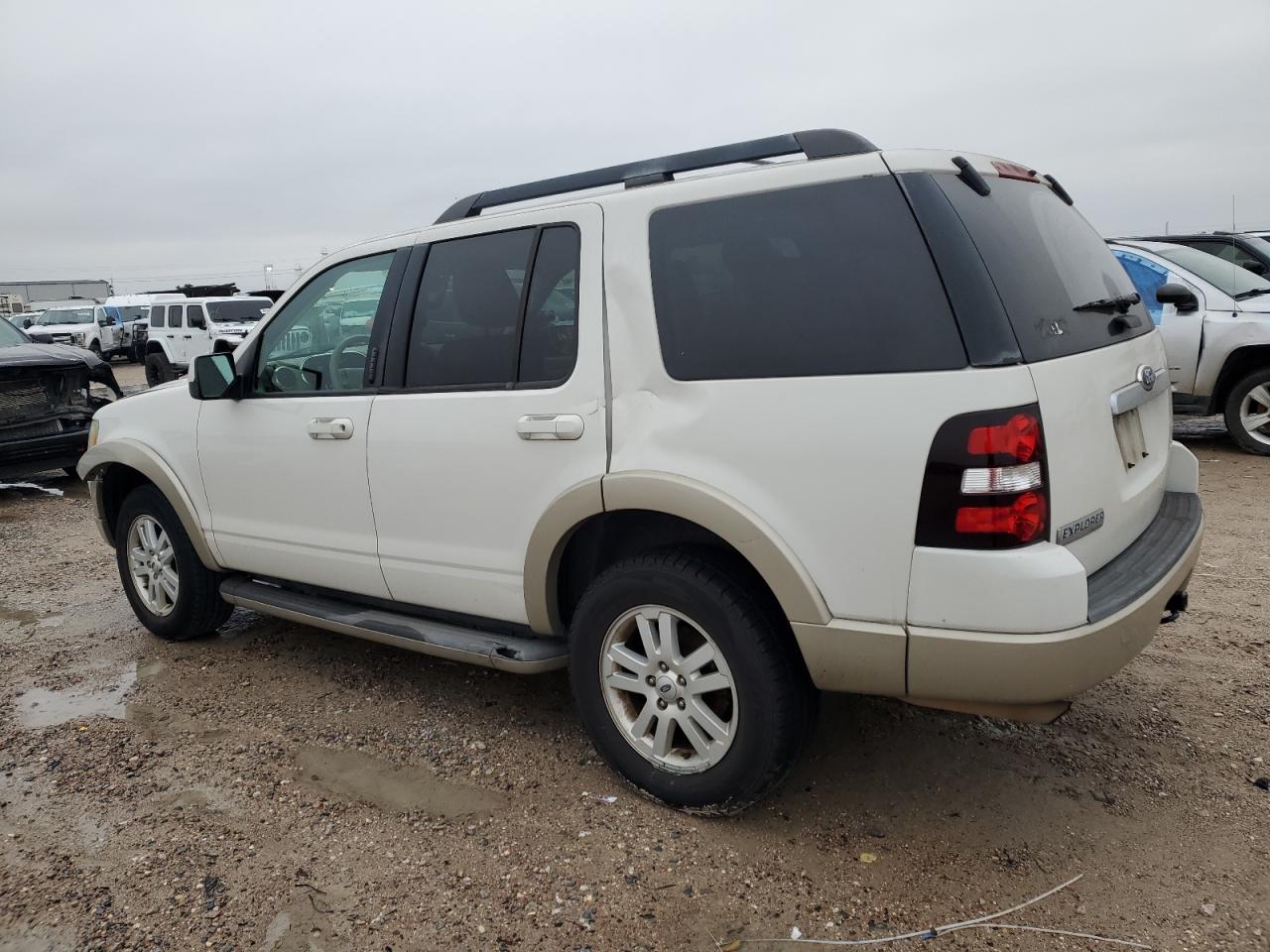 2010 Ford Explorer - Image 2